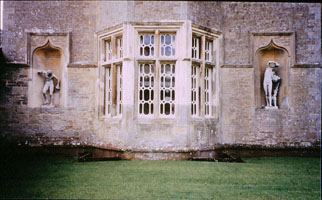 Photo of faun & Venus statues at Rousham
